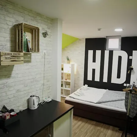 Hideaway & Apartment