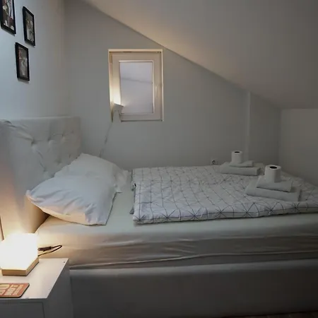 Hideaway & Apartment